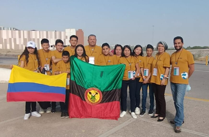 Ocho estudiantes y dos docentes de la Institución Educativa Departamental San Antonio, representaron a Colombia en México.