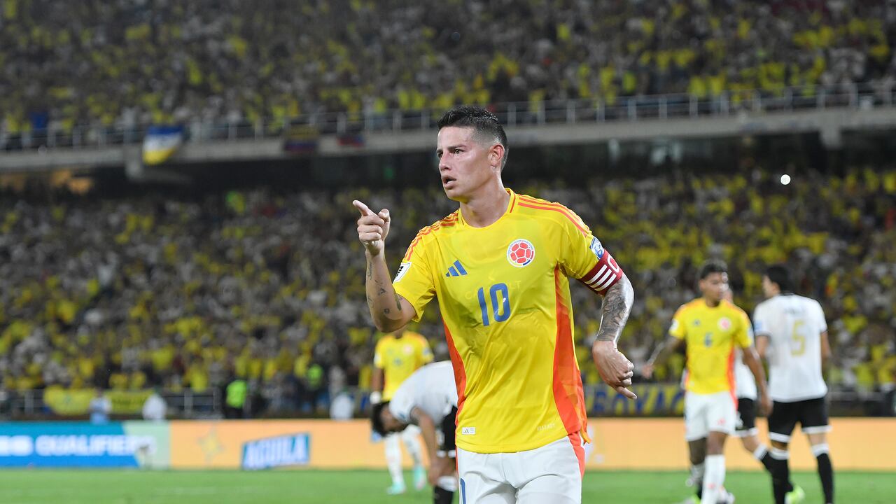 BARRANQUILLA, COLOMBIA - SEPTEMBER 04: James Rodriguez of Colombia celebrates after scoring the team's first goal during the South American FIFA World Cup 2026 Qualifier match between Colombia and Bolivia at Roberto Melendez Metropolitan Stadium on September 04, 2025 in Barranquilla, Colombia. (Photo by Gabriel Aponte/Getty Images)