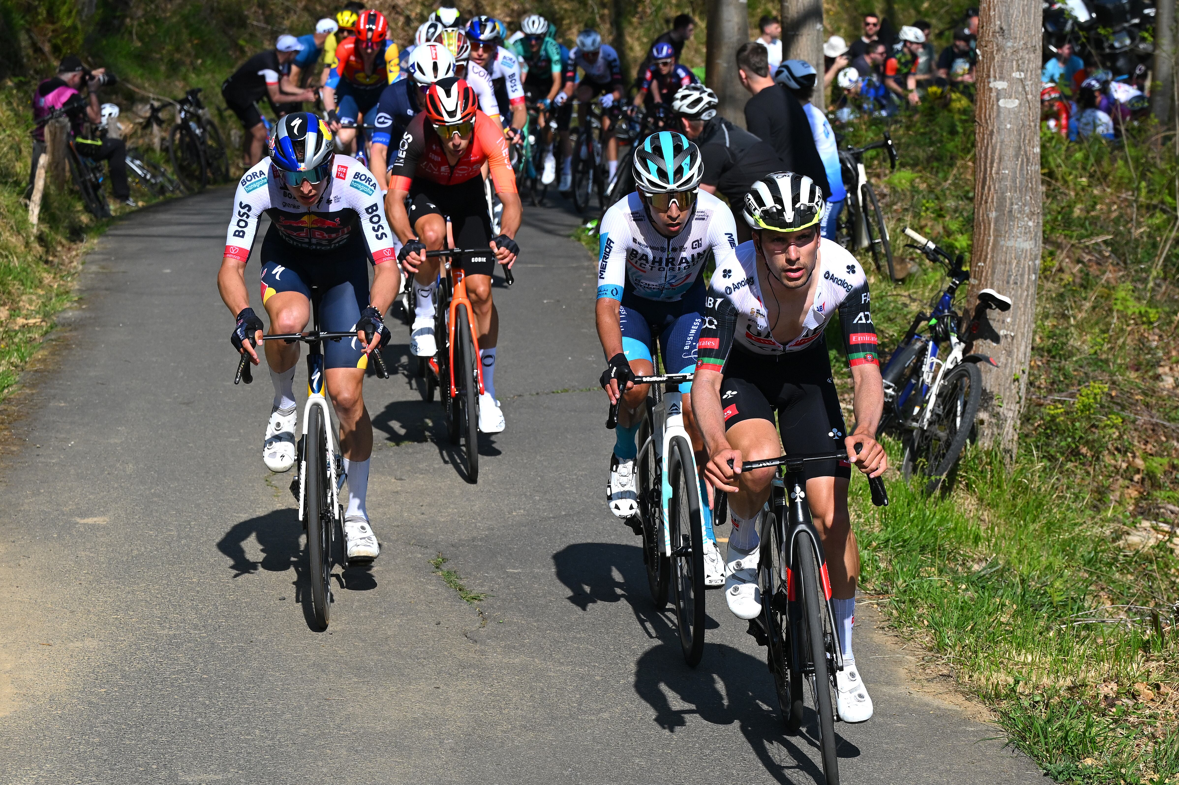BELSAIN, SPAIN - APRIL 09: (L-R) Florian Lipowitz of Germany and Team Red Bull - BORA - hansgrohe, Santiago Buitrago of Colombia and Team Bahrain Victorious and Joao Almeida of Portugal and UAE Team Emirates - XRG compete in the chase group during the 64th Itzulia Basque Country 2025, Stage 3 a 156.6km stage from Zarautz to Beasain / #UCIWT / on April 09, 2025 in Beasain, Spain. (Photo by Tim de Waele/Getty Images)