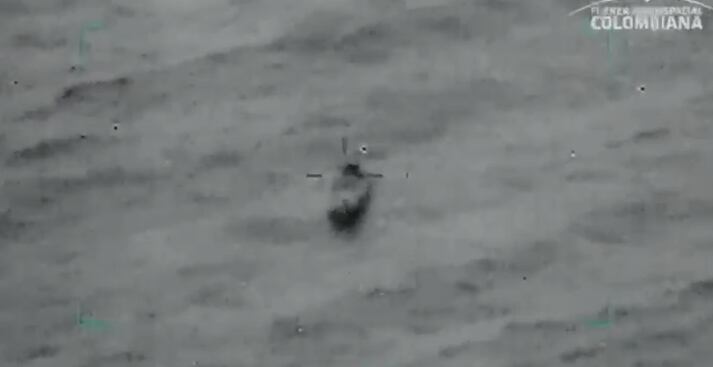 Narcolancha interceptada por la Armada en el mar caribe.
