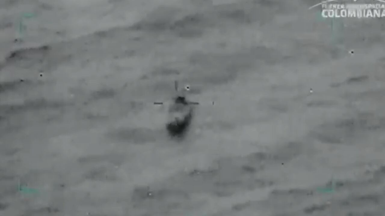 Narcolancha interceptada por la Armada en el mar caribe.