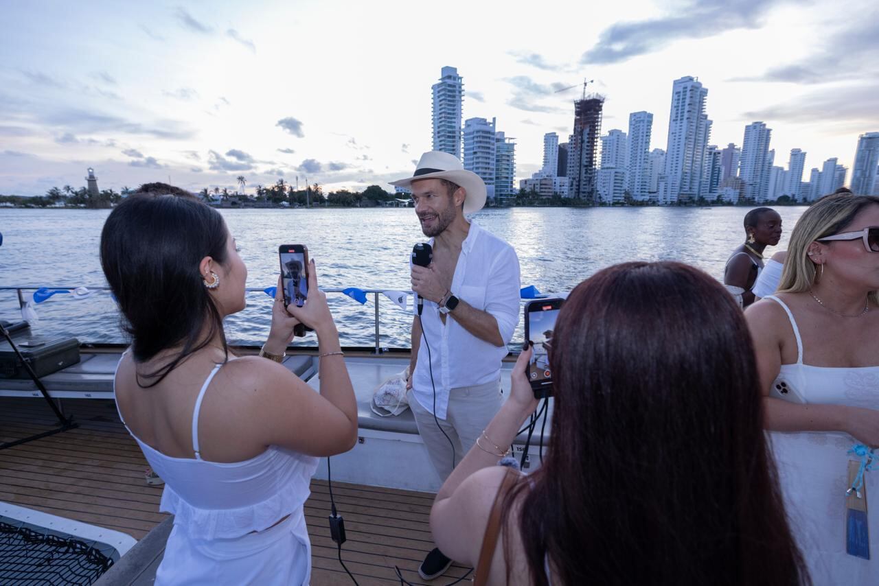 Josse Narváez en el lanzamiento para medios de Escupiré sobre sus tumbas.