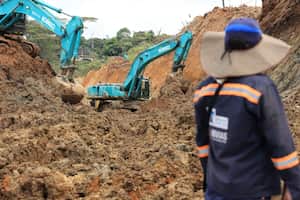 Se encuentran habilitadas 3 rutas alternas para conectar el centro con el sur del país, esto mientras se terminan las obras de esta vía.