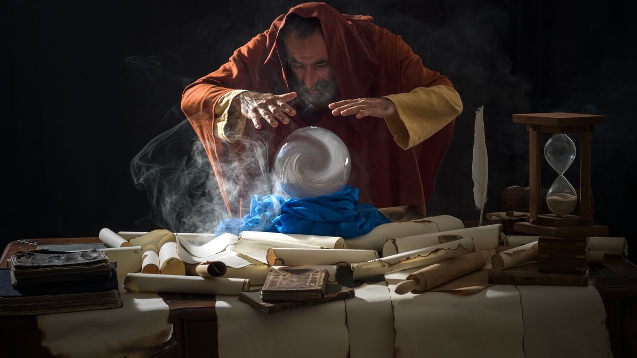 El vidente británico aseguró que la tercera guerra mundial iniciará por una colisión entre dos aviones o embarcaciones en Taiwán.