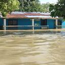 En Caucasia 750 familias están afectadas por el desbordamiento del río Cauca.