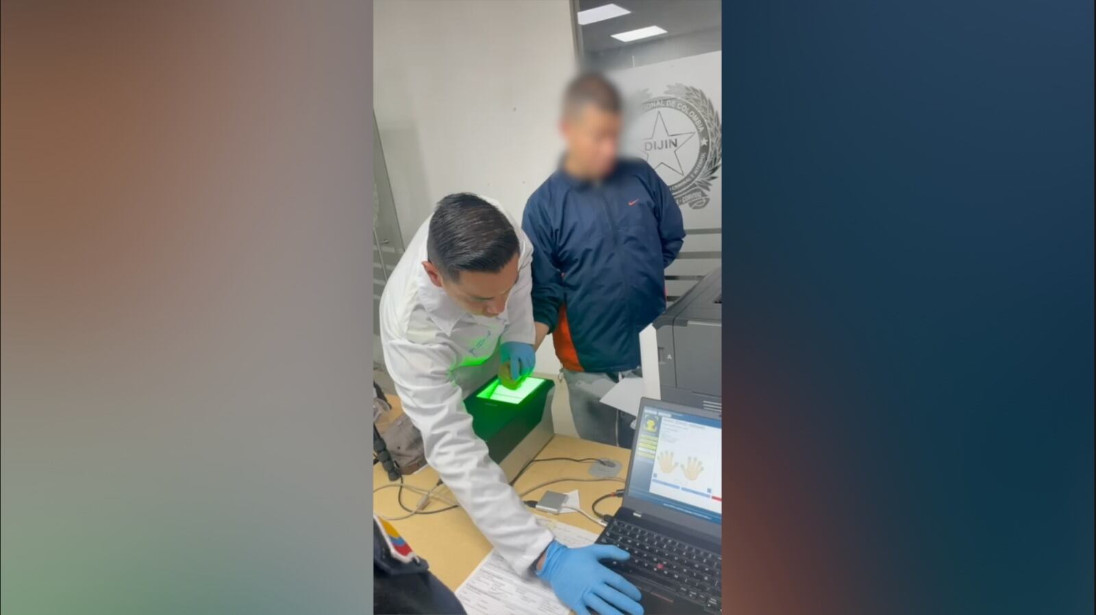 Interpol reseña a quien sería un piloto de la mafia.