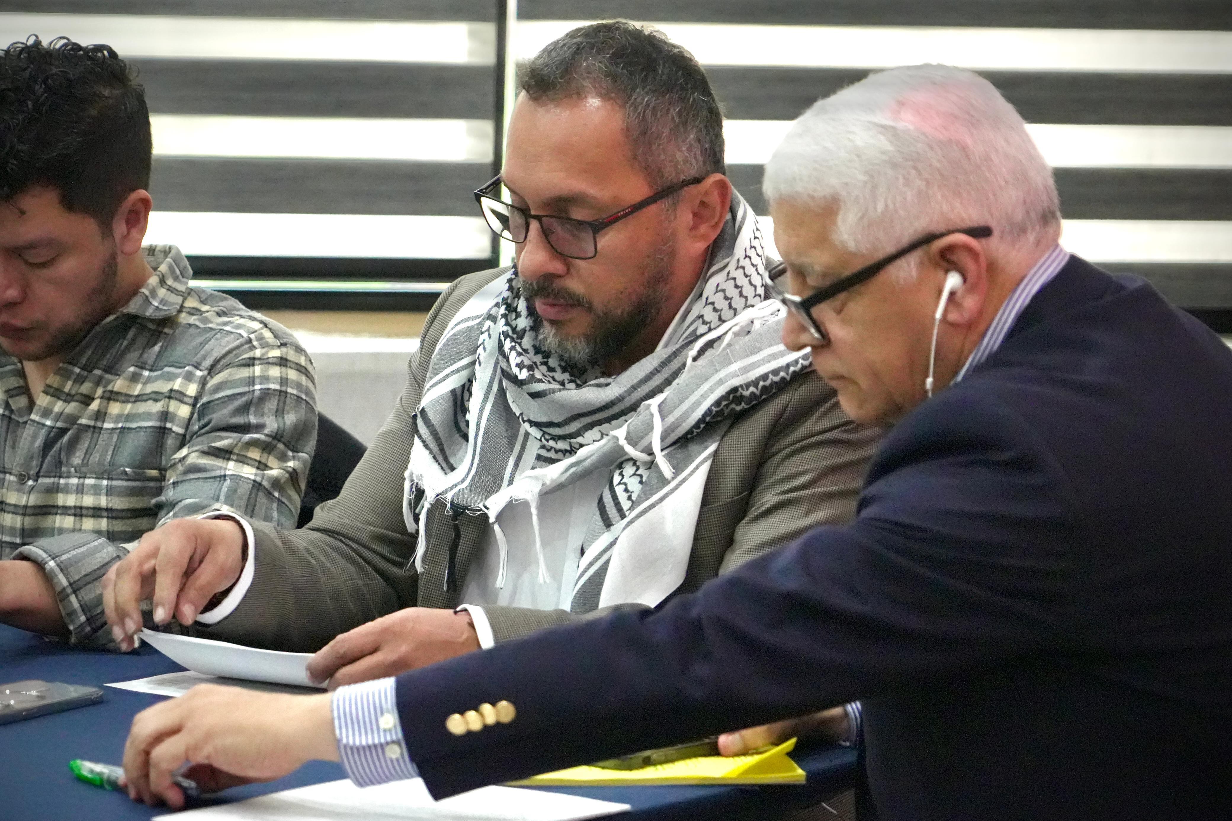 Héctor Gabriel Rondón, viceministro para el Diálogo Social y los Derechos Humanos, presentó la denuncia. Sin embargo, en ella, denomina retenciones a los secuestros.