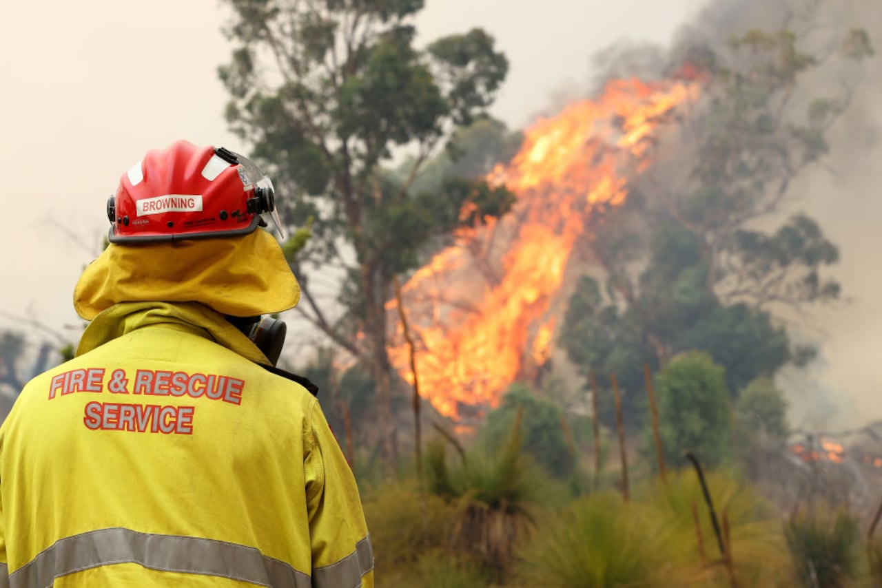 Cientos de personas han huido de la región desde el lunes y muchas han pasado la noche en centros de evacuación.