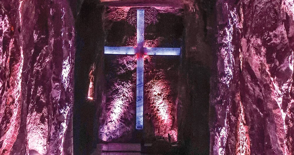 La Catedral de Sal cuenta con espacios donde se puede tener una experiencia de relajación única que combina la aromaterapia, la musicoterapia y los masajes.