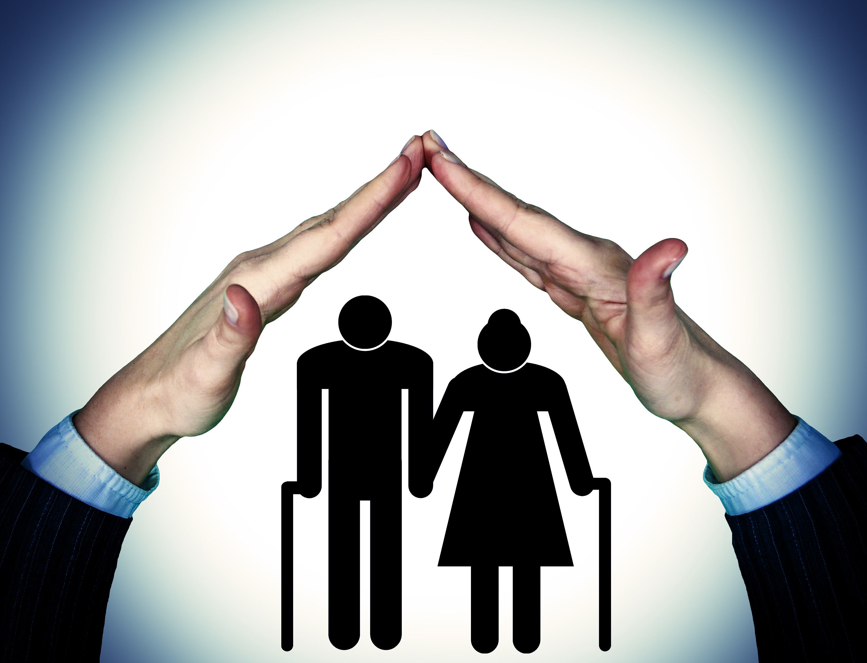 Cada vez más, son los casos de abandono por parte de algunos familiares hacia sus padres adultos