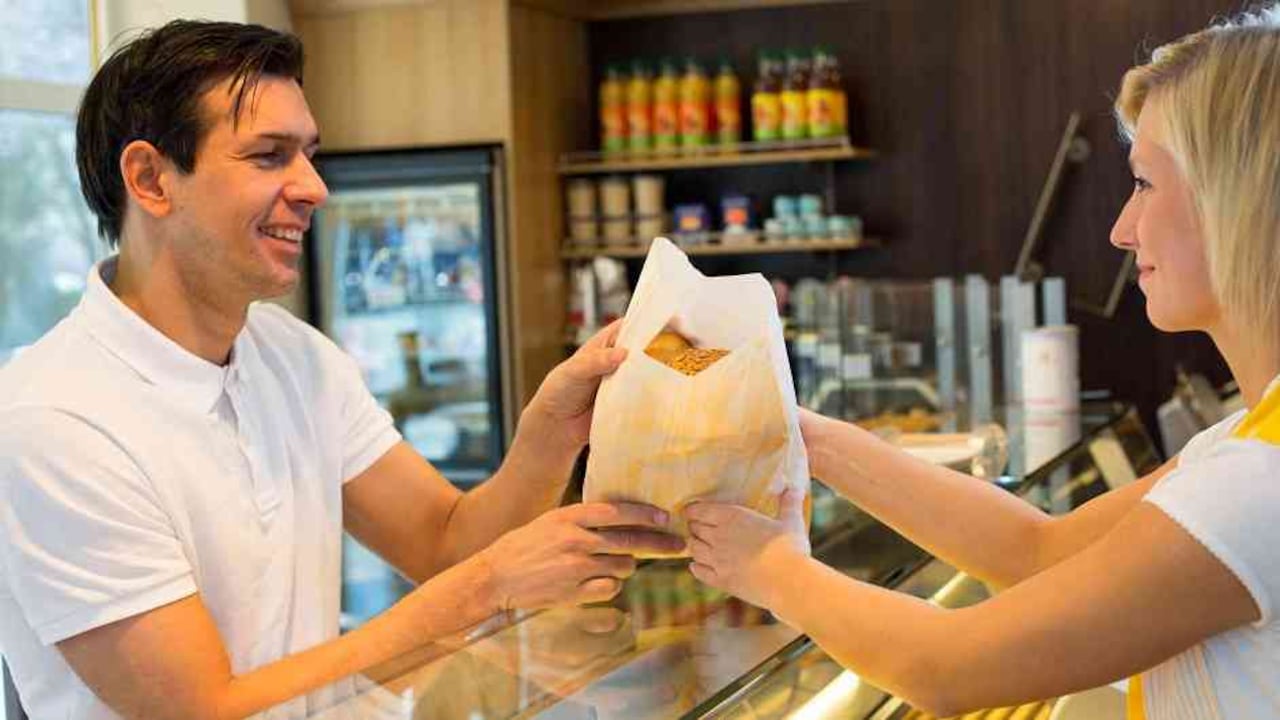 Tenderos de barrio son los principales beneficiados por esta iniciativa.