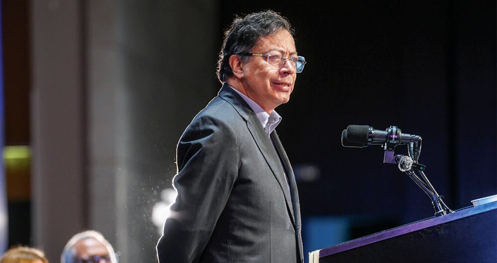 “Sentí pesar por él (el presidente). Tras una cena privada dejó de ser usted localizable”, dijo Leyva en una carta. 