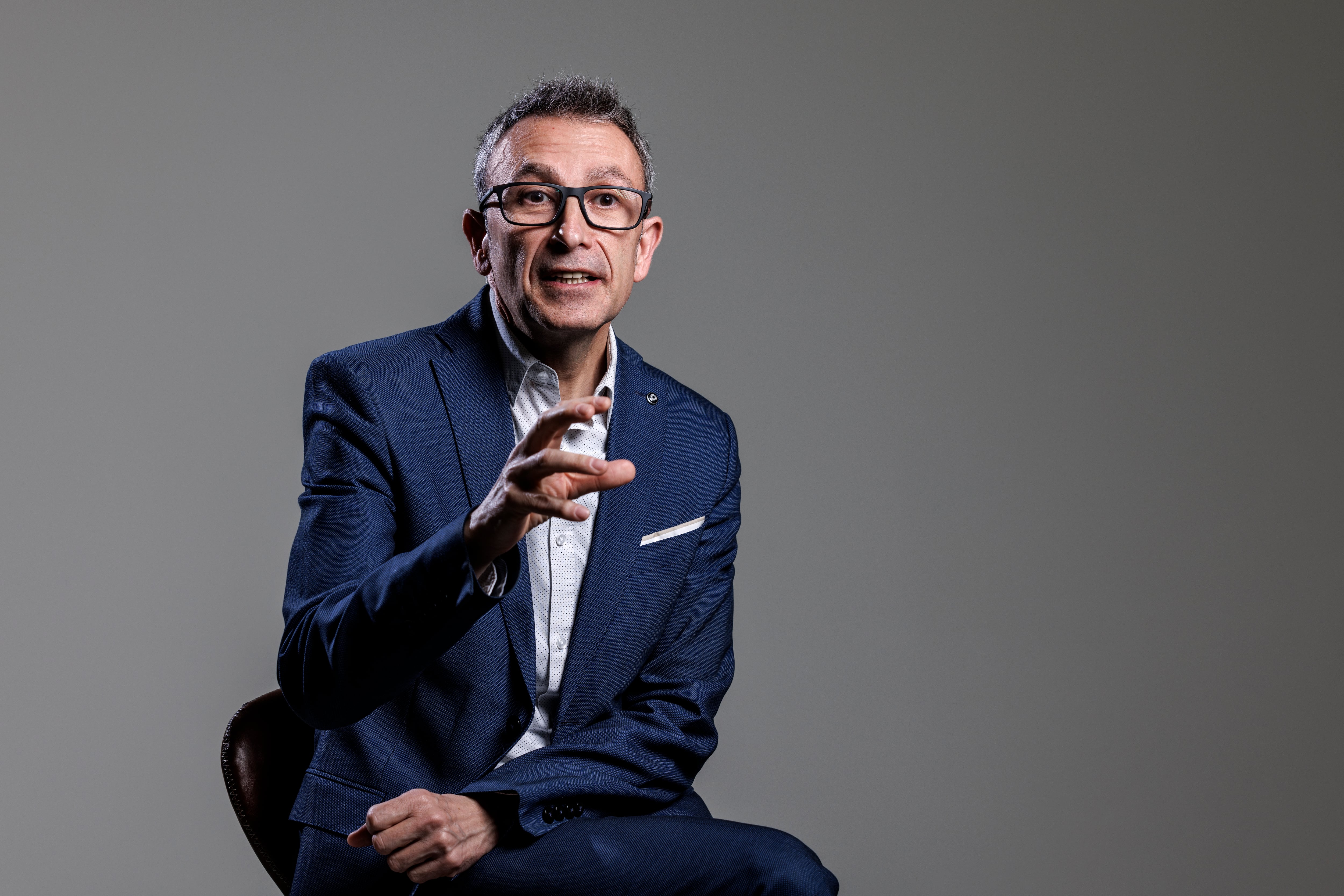 Sergio Calvo, vicerrector de Relaciones Institucionales de la Universidad Europea, explica cómo han incluido los desarrollos de la IA de manera integral en el proyecto educativo de la institución.