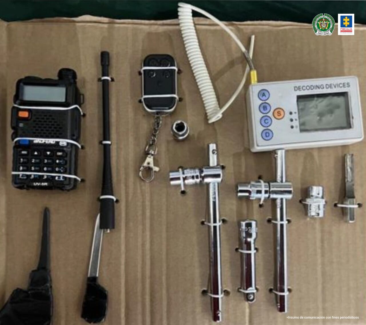 Con estos dispositivos violentaban la seguridad de los vehículos para hurtarlos.