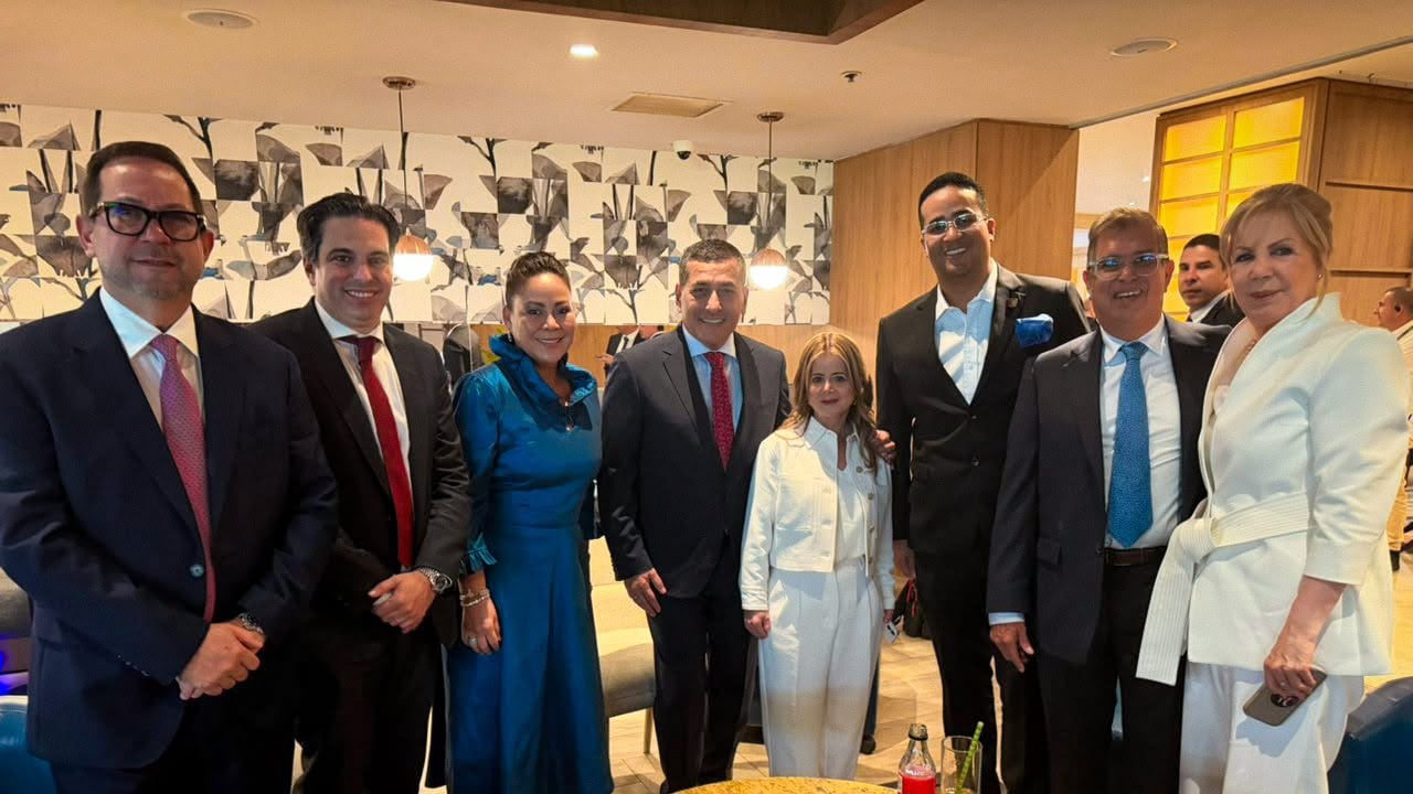 Los líderes del Partido Liberal hicieron presencia en la posesión de Abelardo De La Espriella.
