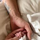 Alejandra tuvo a Lorenzo por parto natural y ella y su bebé están en perfectas condiciones. Foto: Instagram @sebasyepes.