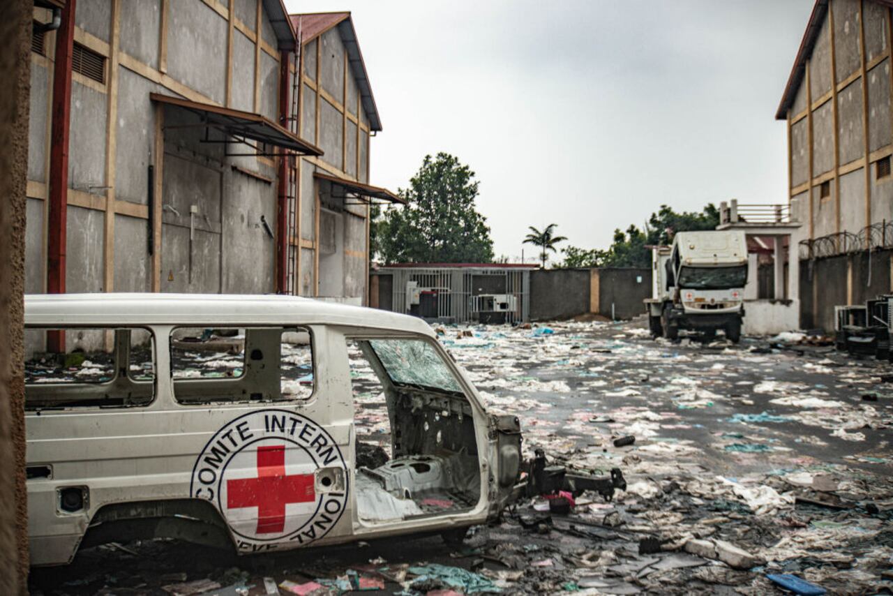 GOMA, DEMOCRATIC REPUBLIC OF CONGO - FEBRUARY 1: Destroyed International Committee of the Red Cross (ICRC) vehicles lie amid debris at a looted World Food Programme warehouse as M23 rebels retained control of the city on February 1, 2025 in Goma, Democratic Republic of Congo. The Rwanda-backed M23 rebel group has seized control of Goma, in Eastern Congo, and are reportedly advancing south. (Photo by Daniel Buuma/Getty Images)