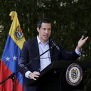 El líder de la oposición venezolana, Juan Guaidó, pronuncia un discurso durante una conferencia de prensa en el barrio Prados del Este en Caracas, el 10 de enero de 2022, un día después de que la oposición obtuviera una victoria histórica en una tensa elección para gobernador en el estado de Barinas, una región gobernada por el familia del difunto presidente Hugo Chávez durante más de dos décadas. - Según los primeros resultados oficiales dados a conocer el domingo por la noche por el Consejo Nacional Electoral (CNE), Sergio Garrido obtuvo el 55,36 por ciento de los votos en el estado Barinas frente al 41,27 por ciento de Jorge Arreaza, de 48 años, quien se desempeñó como vicepresidente y canciller del país y lo del yerno de Chávez. (Foto por Cristian HERNÁNDEZ / AFP)