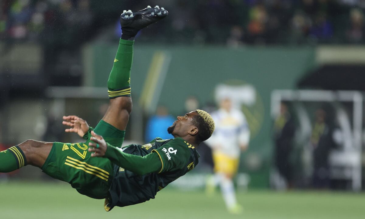 Dairon Asprilla fue la figura del partido con un golazo a los 54 minutos