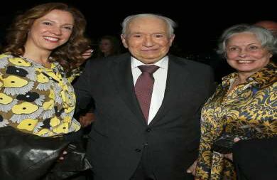 María Claudia Lacourture, Belisario Betancur y Dalita Navarro.