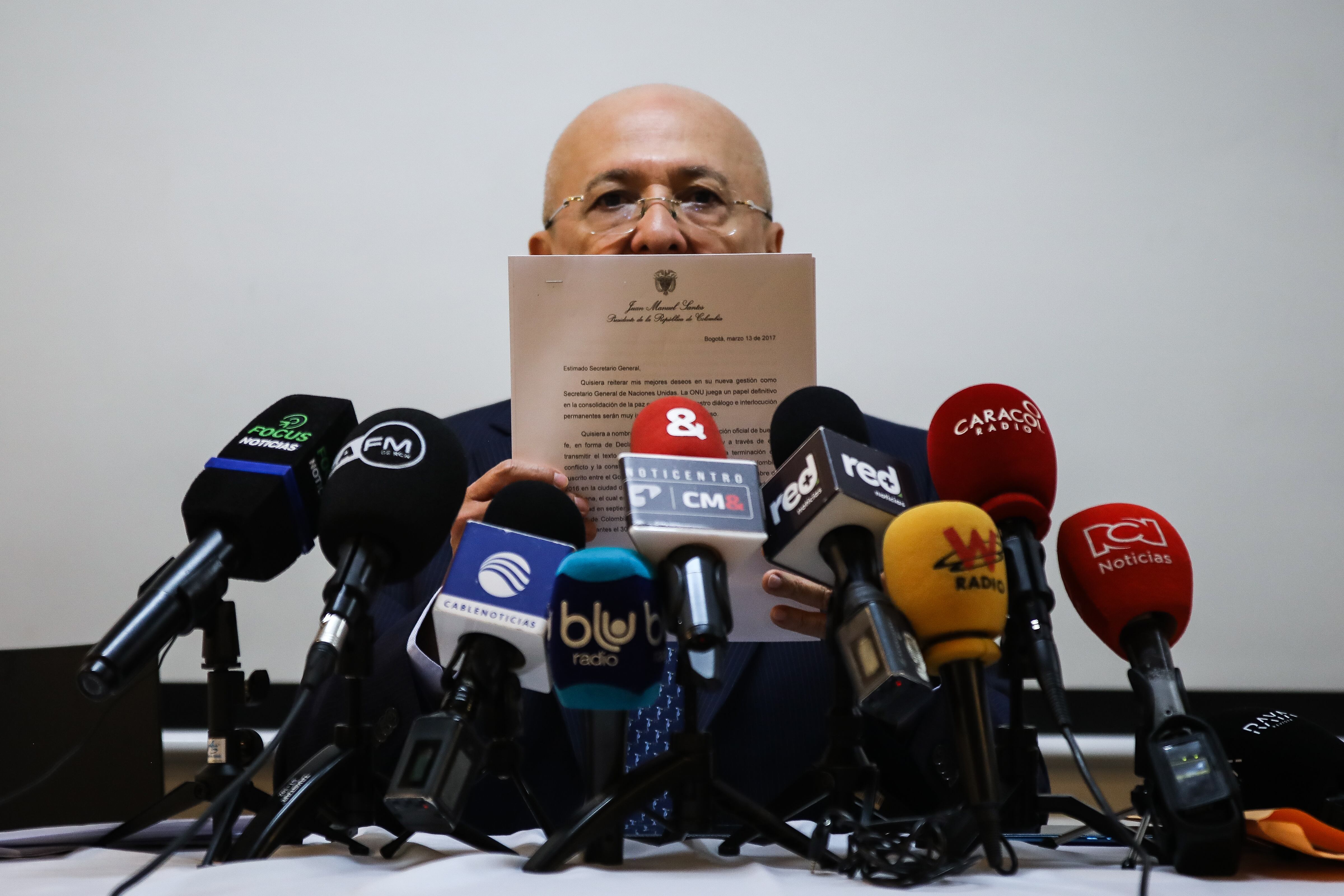 rueda de prensa de Eduardo Montealegre