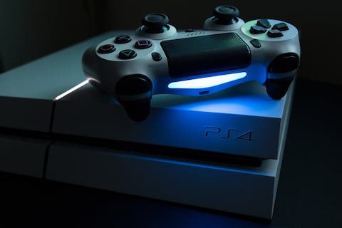 La PlayStation 4 comienza oficialmente su camino hacia el retiro.