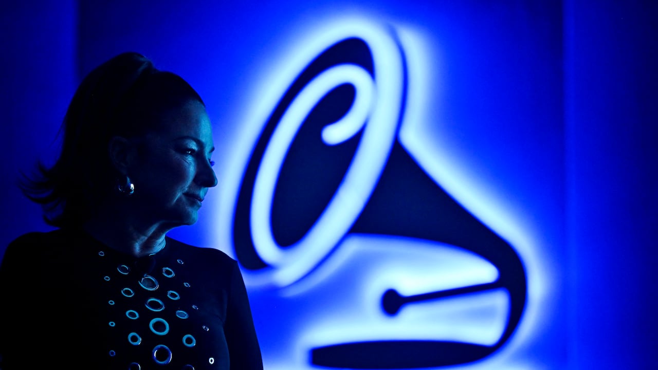 Gloria Estefan habla durante una presentación especial, antes de los 26 Latin Grammys, en Las Vegas, Nevada. Foto: David Becker / GETTY IMAGES NORTH AMERICA / Getty Images via AFP.