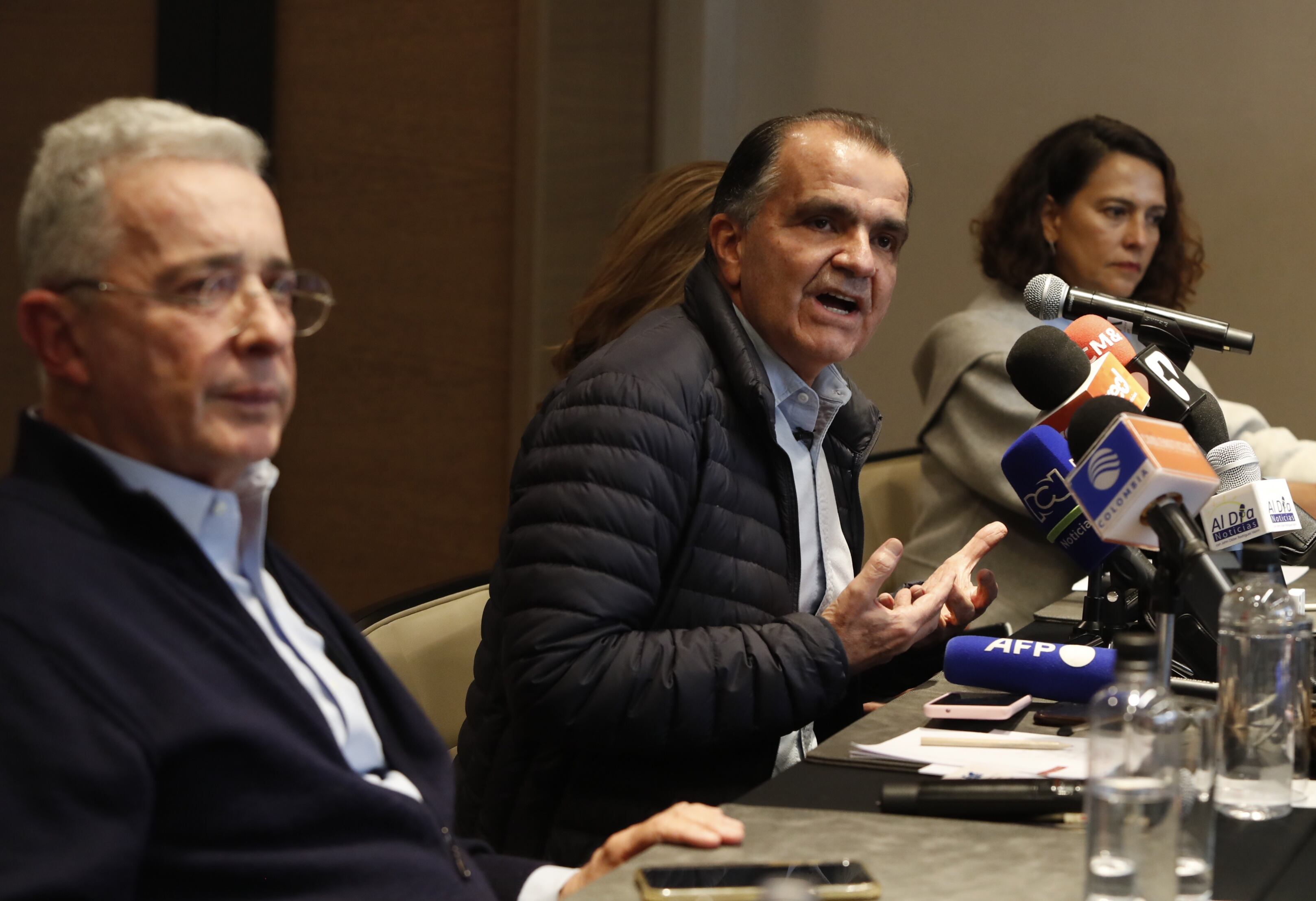 Alvaro Uribe Vélez y Oscar Iván Zuluaga Rueda de Prensa