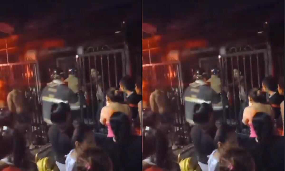 Algunas voces presumen que el incendio se originó al parecer por una veladora. Se mantiene la investigación.