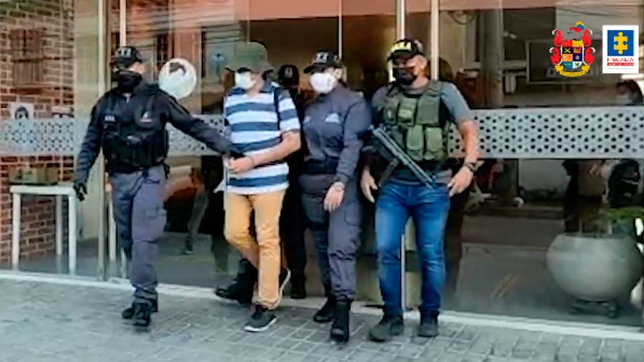 El docente fue enviado a prisión en noviembre de 2021.