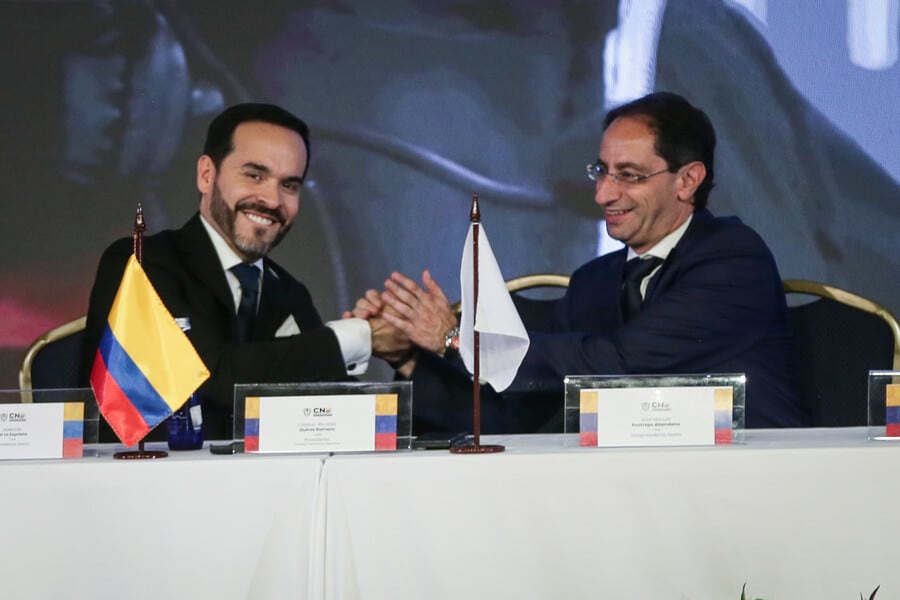 En el Tribunal Superior de Bogotá cursan un centenar de demandas contra la elección de Abelardo De La Espriella como Presidente de la República.