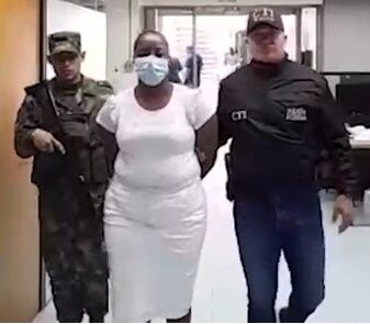 No aceptó los cargos y fue cobijada con medida de detención en su vivienda