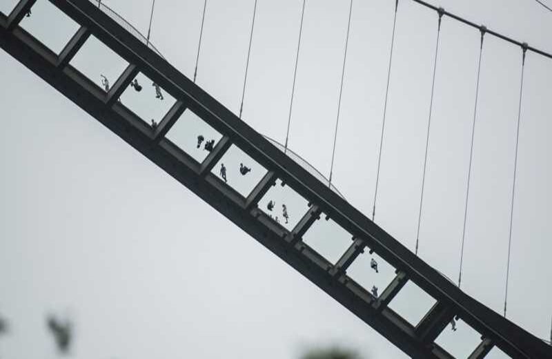 El puente fue diseñado por el arquitecto israelí Haim Dotan, que también ha inaugurado otras obras en China. Foto: AFP.