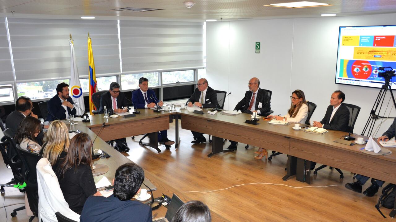 Reunión energética convocada por la Contraloría General.