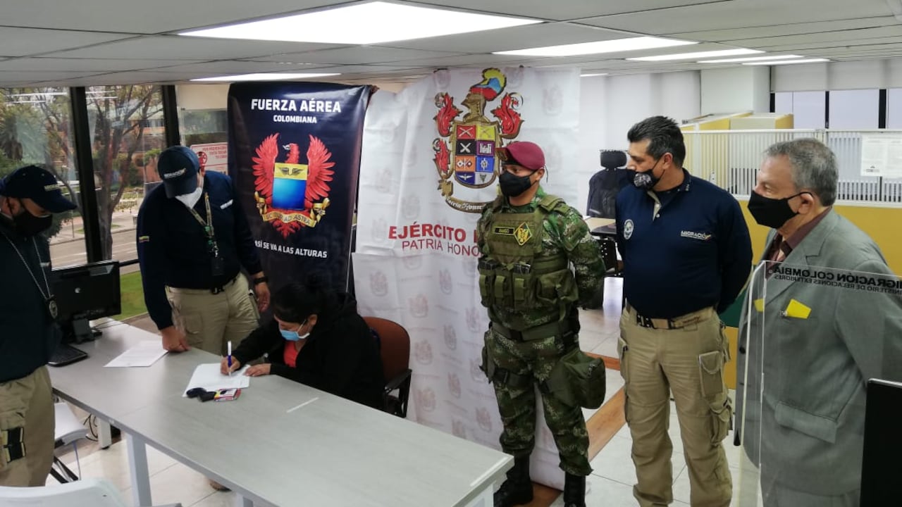 De Colombia fue expulsada la estafadora boliviana Lirio Rosario Uria Ortuño.