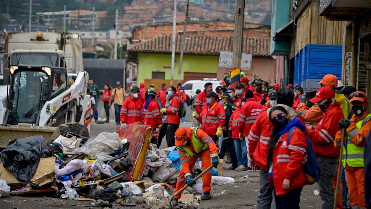 Las labores tenían como objetivo desmontar varios cambuches del sector.