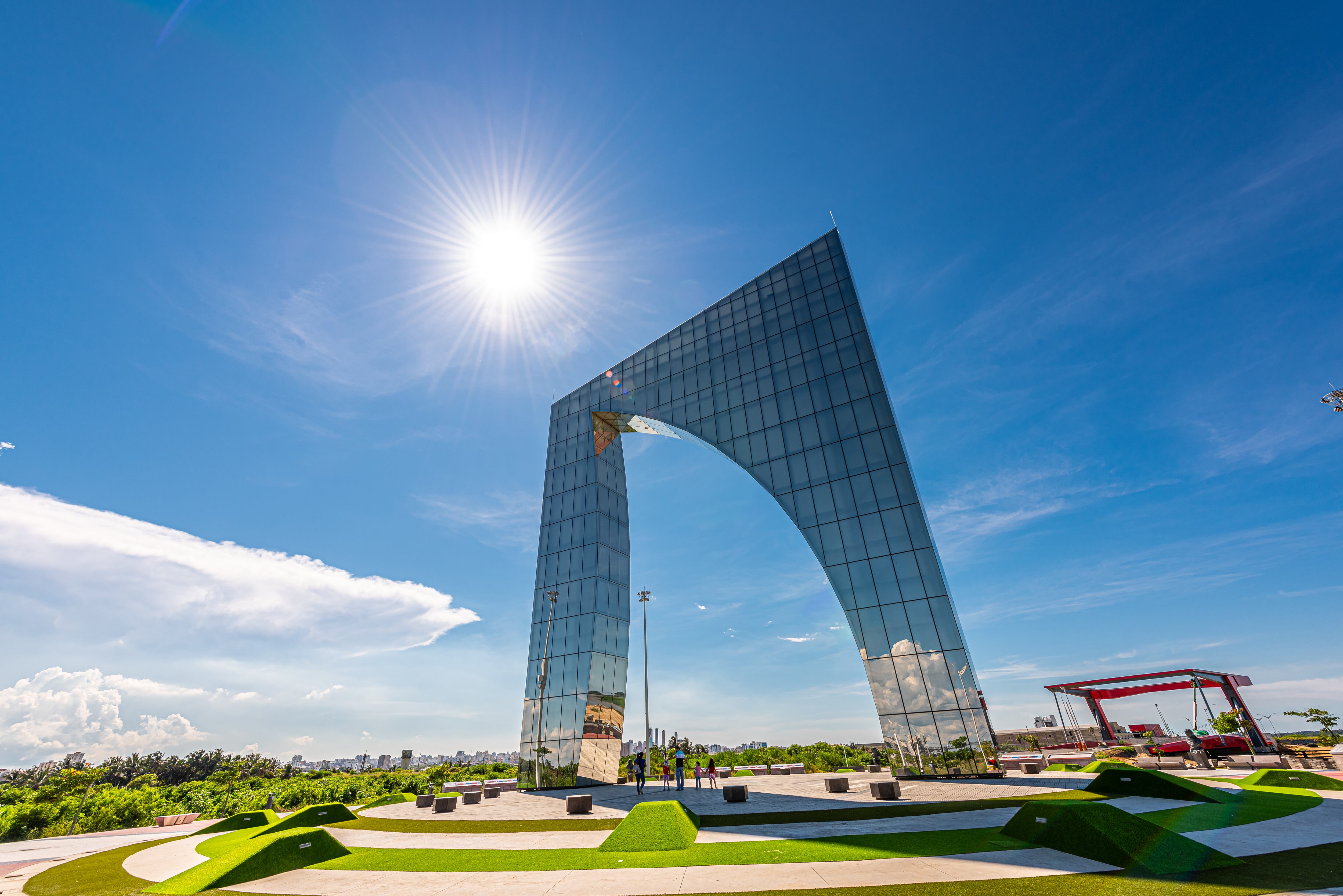 La Ventana de campeones de Barranquilla, conocida también como aleta de tiburón