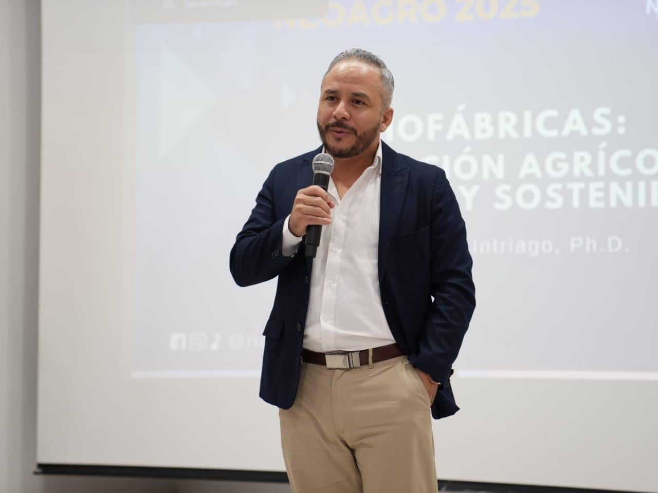 Richard Intriago Barrendo, ingeniero agropecuario y Ph.D. en agroecología, quien también es CEO de Neo Agro.