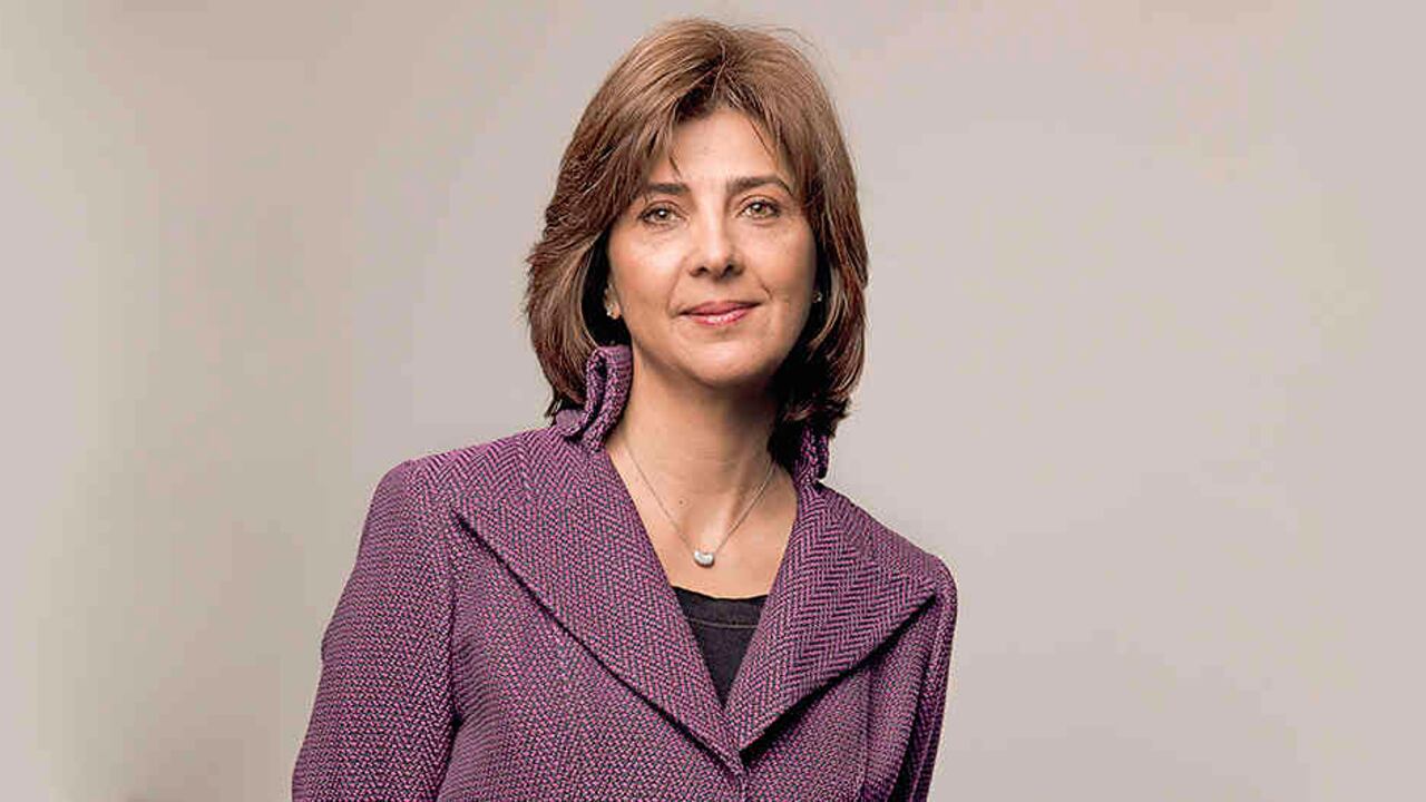 María Ángela Holguín.