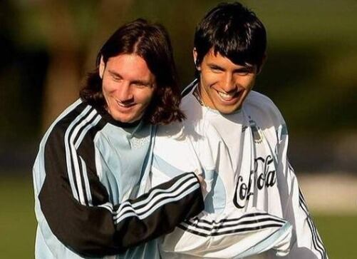 Lionel Messi dedicó un sentido mensaje a Sergio Agüero tras su retiro del fútbol por una arritmia cardiaca.