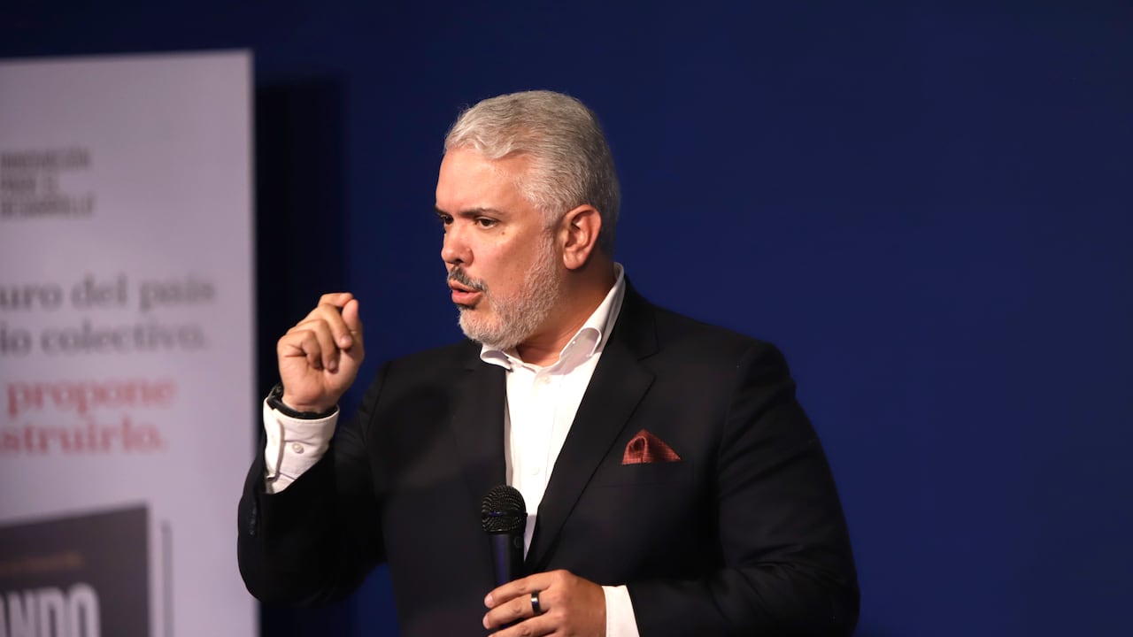 Expresidente Iván Duque durante el lanzamiento del primer libro de su Fundación I+D.