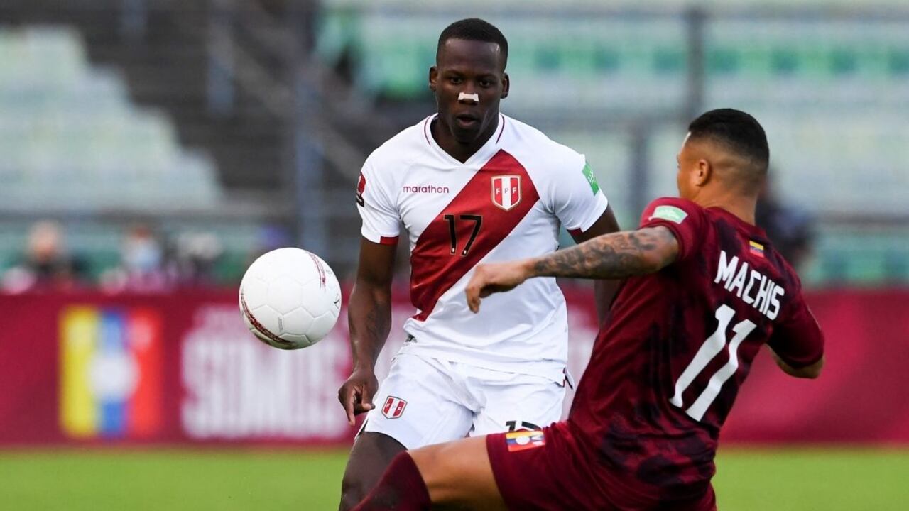 Perú tomó aire en la eliminatoria y llegó a 17 unidades.