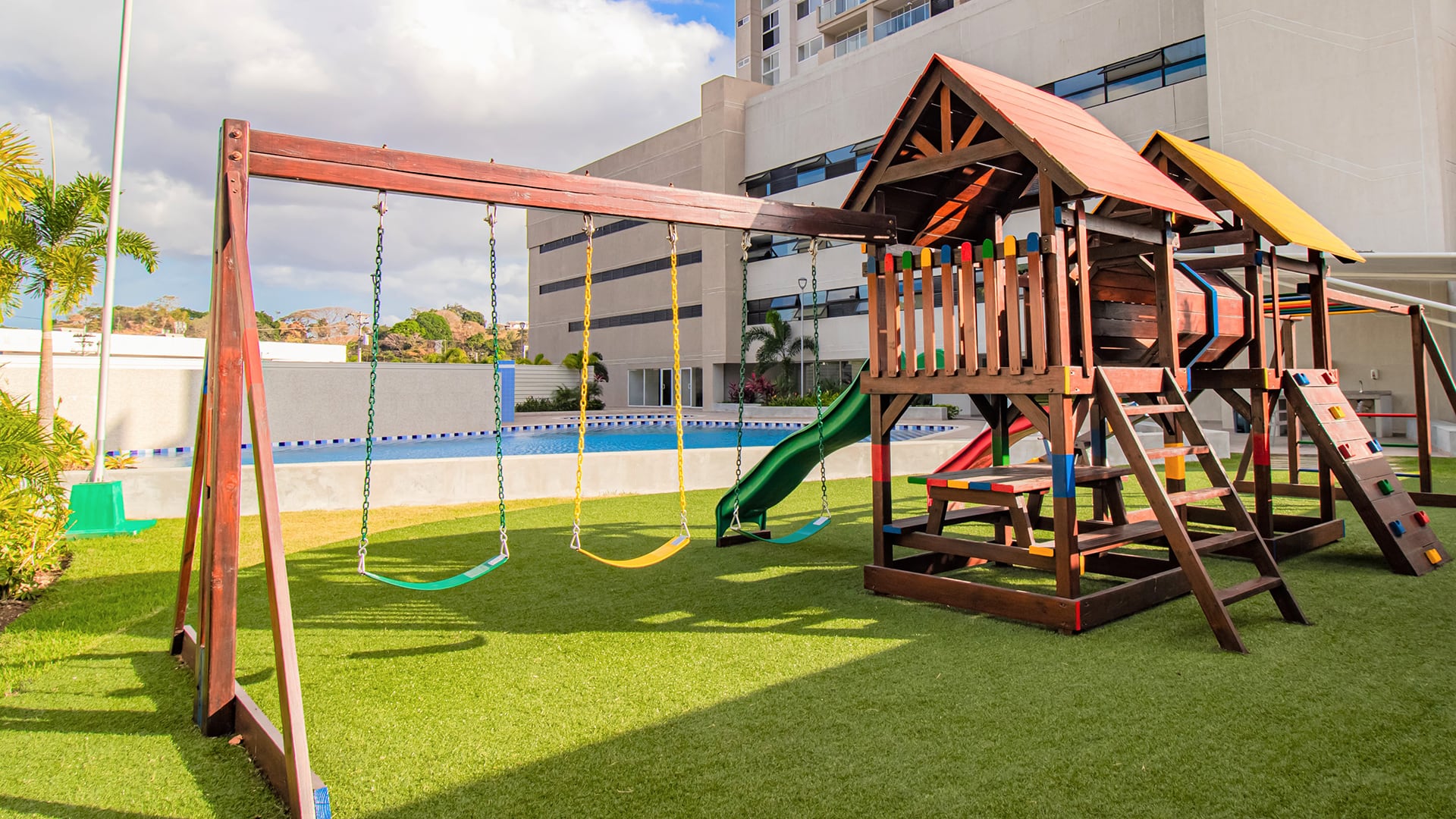 Especial Panamá, Contenido Amarilo