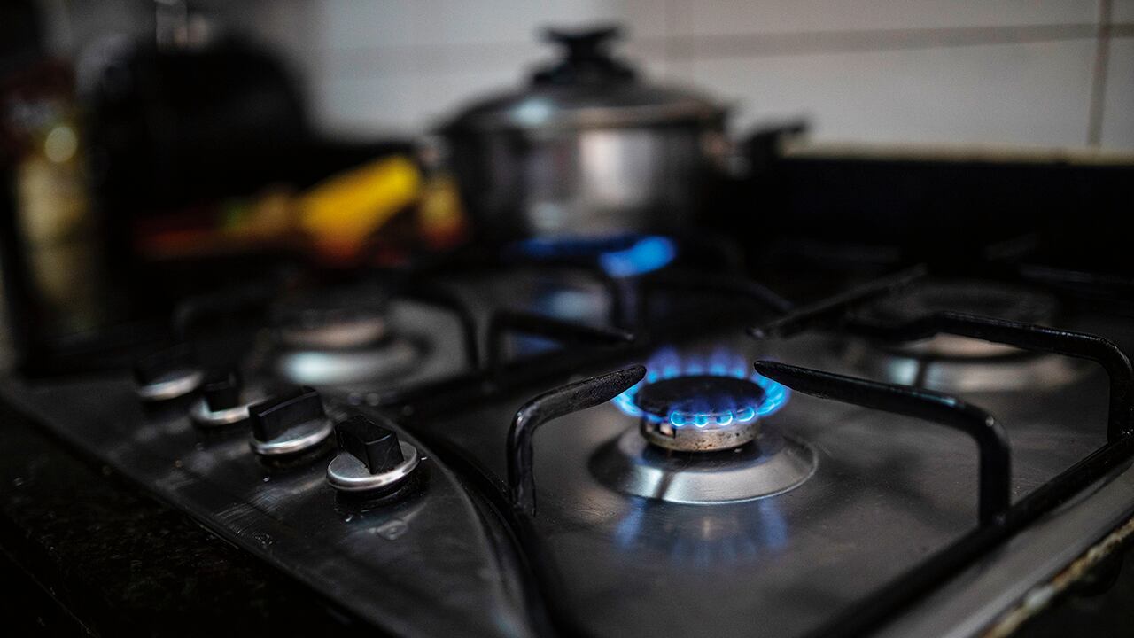 El suministro de gas en Colombia enfrenta presiones por el aumento de la demanda y los retrasos en nuevos proyectos de importación.