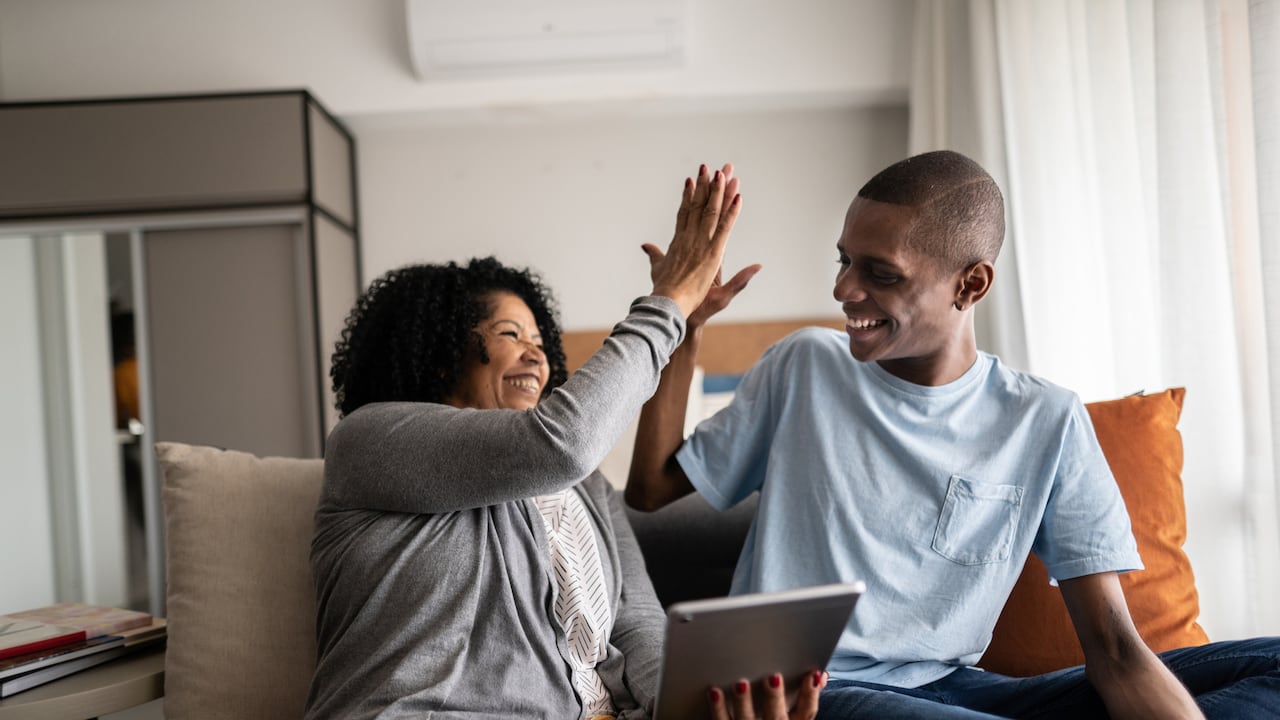 Con la mirada puesta en los números anunciados, los participantes de la Antioqueñita aguardaban con esperanza y determinación el desenlace del último sorteo del mes de abril.