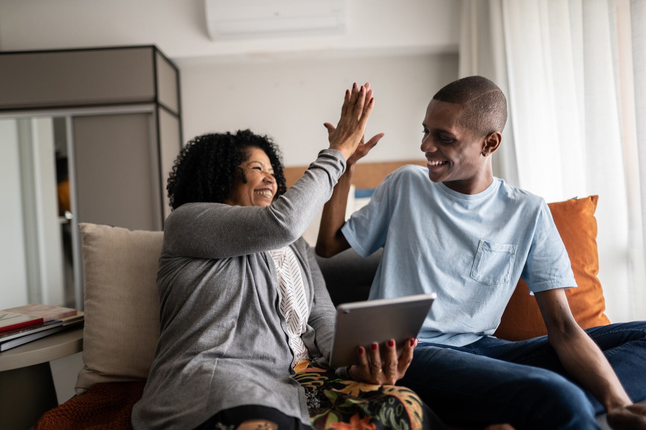 Con la mirada puesta en los números anunciados, los participantes de la Antioqueñita aguardaban con esperanza y determinación el desenlace del último sorteo del mes de abril.