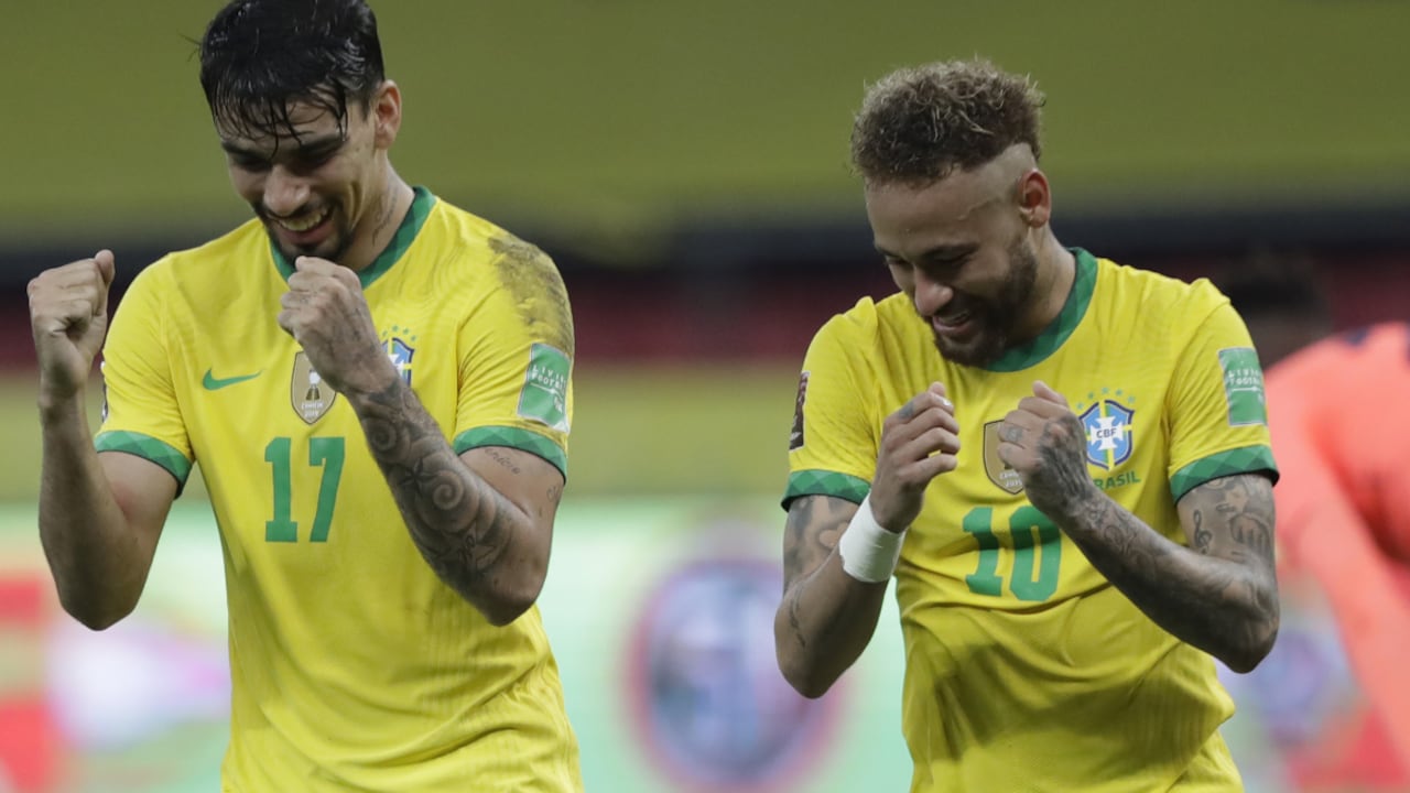 Brasil venció a Ecuador 2-0 en Porto Alegre