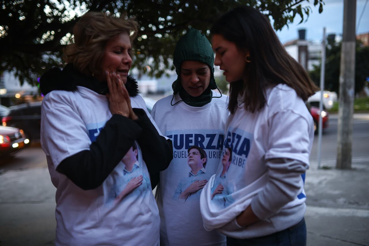Jornada de oración por la salud de Miguel Uribe Turbay, en la Fundación Santa Fe.