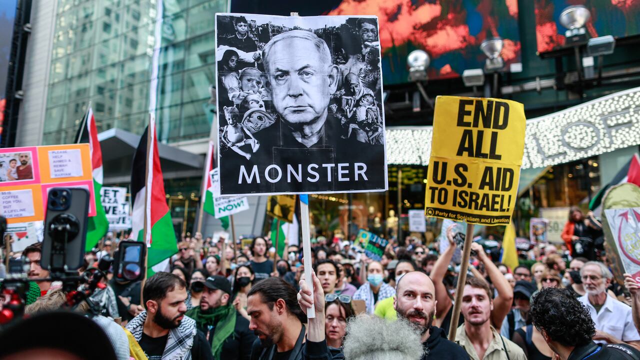 Multitudinarias protesta en Nueva York contra Netanyahu.