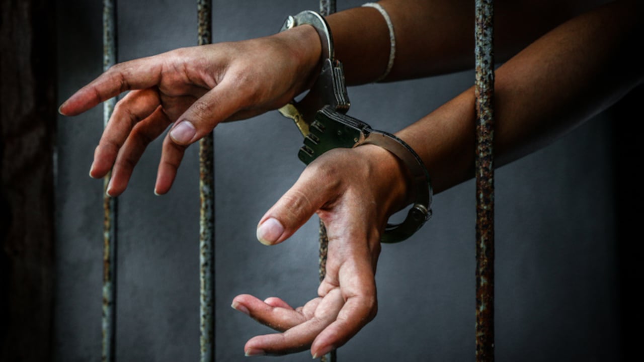 arresto mujer